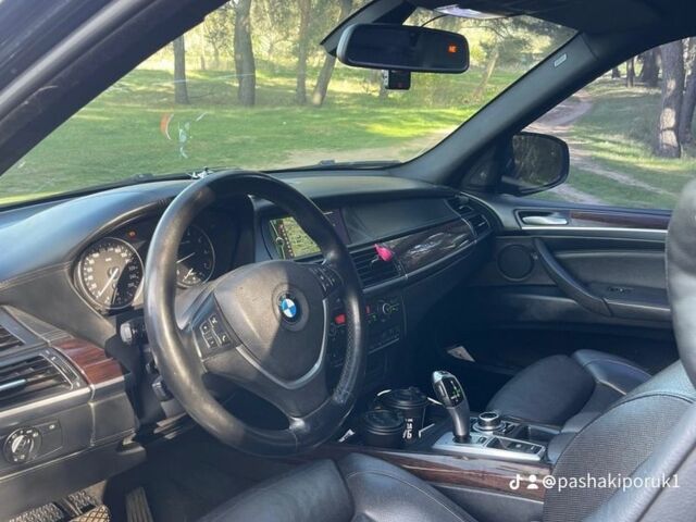 Черный БМВ Х5, объемом двигателя 4.8 л и пробегом 270 тыс. км за 15300 $, фото 9 на Automoto.ua