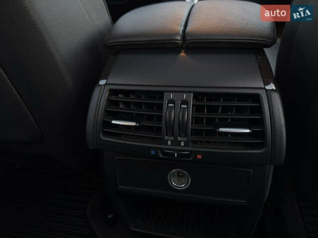 Чорний БМВ Х5, об'ємом двигуна 3 л та пробігом 110 тис. км за 12900 $, фото 85 на Automoto.ua