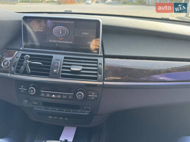 Черный БМВ Х5, объемом двигателя 3 л и пробегом 216 тыс. км за 12000 $, фото 1 на Automoto.ua