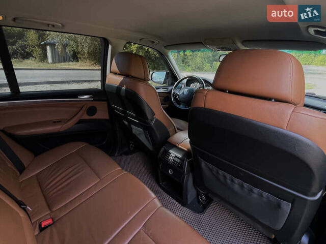 Чорний БМВ Х5, об'ємом двигуна 2.99 л та пробігом 391 тис. км за 15000 $, фото 13 на Automoto.ua