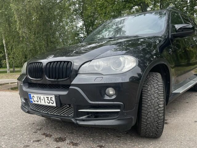 Черный БМВ Х5, объемом двигателя 3 л и пробегом 406 тыс. км за 13000 $, фото 1 на Automoto.ua