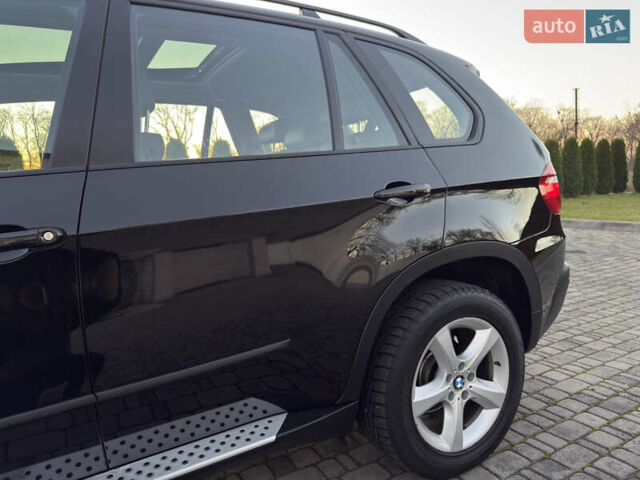 Чорний БМВ Х5, об'ємом двигуна 3 л та пробігом 110 тис. км за 12900 $, фото 40 на Automoto.ua