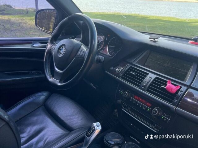 Черный БМВ Х5, объемом двигателя 4.8 л и пробегом 270 тыс. км за 15300 $, фото 8 на Automoto.ua
