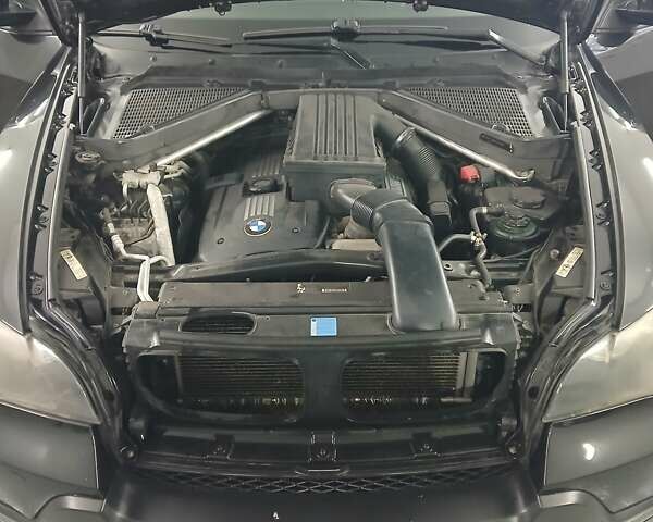 Черный БМВ Х5, объемом двигателя 3 л и пробегом 280 тыс. км за 13000 $, фото 25 на Automoto.ua