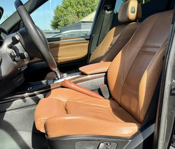 Чорний БМВ Х5, об'ємом двигуна 3 л та пробігом 272 тис. км за 14500 $, фото 11 на Automoto.ua
