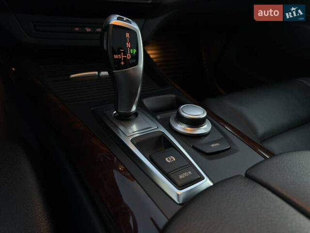 Чорний БМВ Х5, об'ємом двигуна 3 л та пробігом 110 тис. км за 12900 $, фото 94 на Automoto.ua