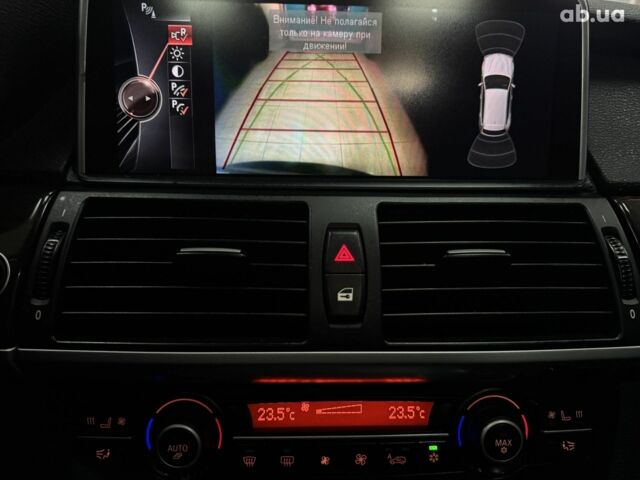 Чорний БМВ Х5, об'ємом двигуна 0 л та пробігом 210 тис. км за 11000 $, фото 4 на Automoto.ua