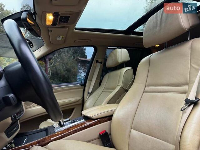 Чорний БМВ Х5, об'ємом двигуна 4.8 л та пробігом 250 тис. км за 10290 $, фото 16 на Automoto.ua