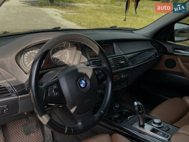 Чорний БМВ Х5, об'ємом двигуна 2.99 л та пробігом 391 тис. км за 15000 $, фото 6 на Automoto.ua