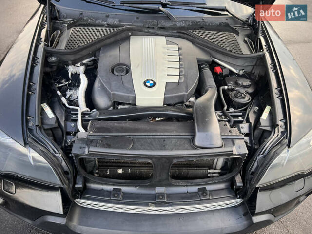 Черный БМВ Х5, объемом двигателя 3 л и пробегом 250 тыс. км за 13800 $, фото 12 на Automoto.ua