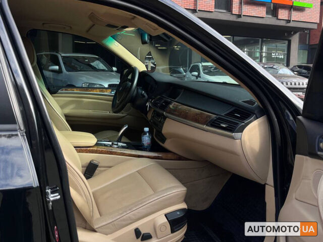 Чорний БМВ Х5, об'ємом двигуна 3 л та пробігом 301 тис. км за 14100 $, фото 12 на Automoto.ua