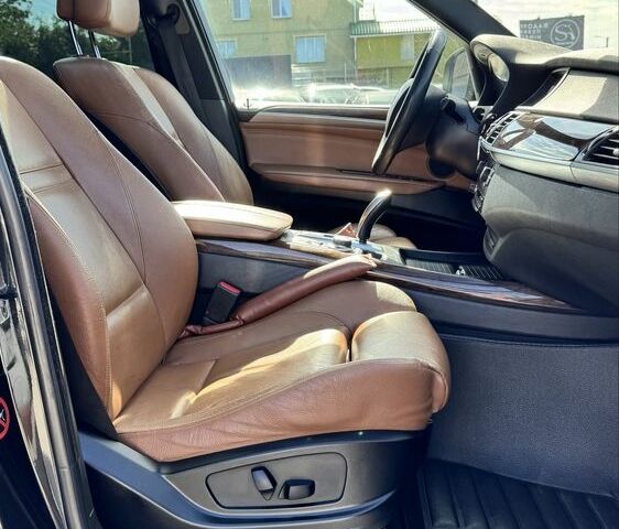 Чорний БМВ Х5, об'ємом двигуна 3 л та пробігом 272 тис. км за 14500 $, фото 19 на Automoto.ua