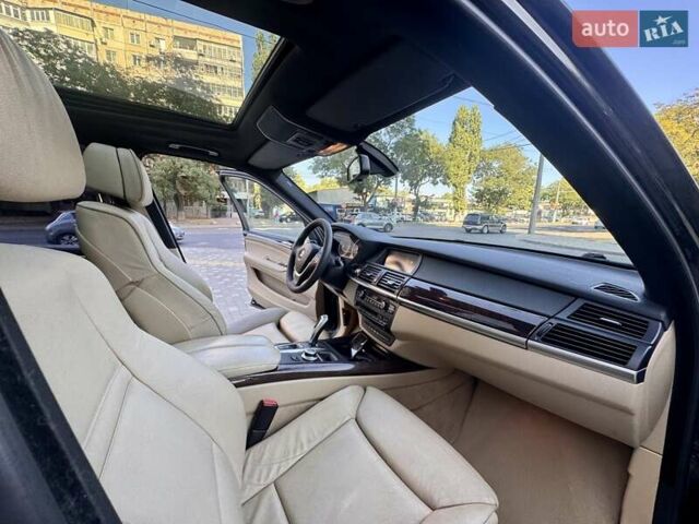 Черный БМВ Х5, объемом двигателя 4.8 л и пробегом 243 тыс. км за 11999 $, фото 46 на Automoto.ua