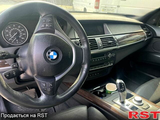 Черный БМВ Х5, объемом двигателя 4.8 л и пробегом 159 тыс. км за 10300 $, фото 9 на Automoto.ua