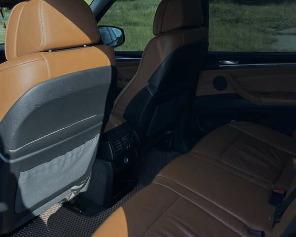 Чорний БМВ Х5, об'ємом двигуна 2.99 л та пробігом 391 тис. км за 15000 $, фото 11 на Automoto.ua