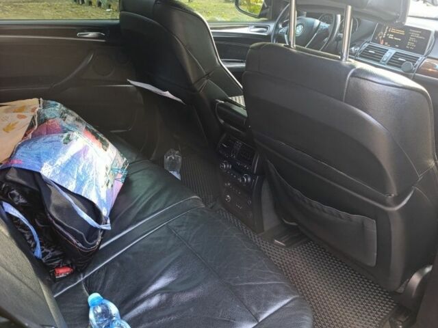 Чорний БМВ Х5, об'ємом двигуна 3 л та пробігом 350 тис. км за 13700 $, фото 4 на Automoto.ua