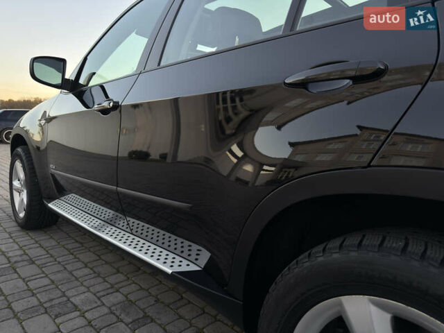 Чорний БМВ Х5, об'ємом двигуна 3 л та пробігом 110 тис. км за 12900 $, фото 35 на Automoto.ua