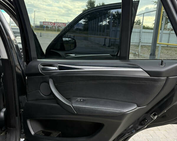 Черный БМВ Х5, объемом двигателя 3 л и пробегом 320 тыс. км за 14699 $, фото 16 на Automoto.ua