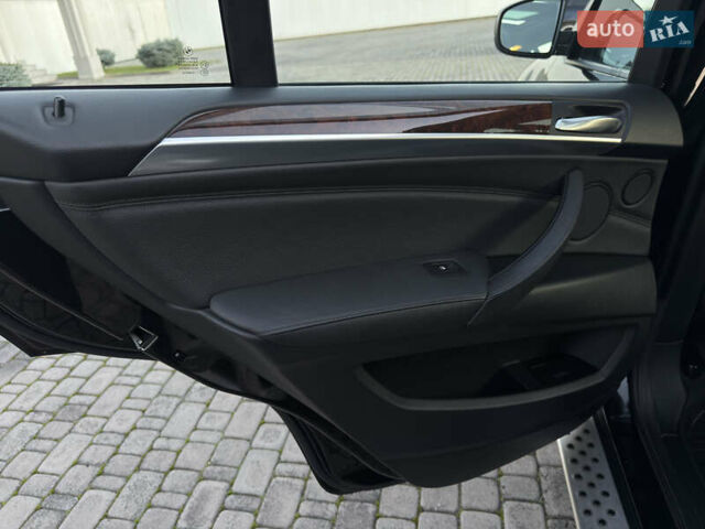 Чорний БМВ Х5, об'ємом двигуна 3 л та пробігом 110 тис. км за 12900 $, фото 62 на Automoto.ua