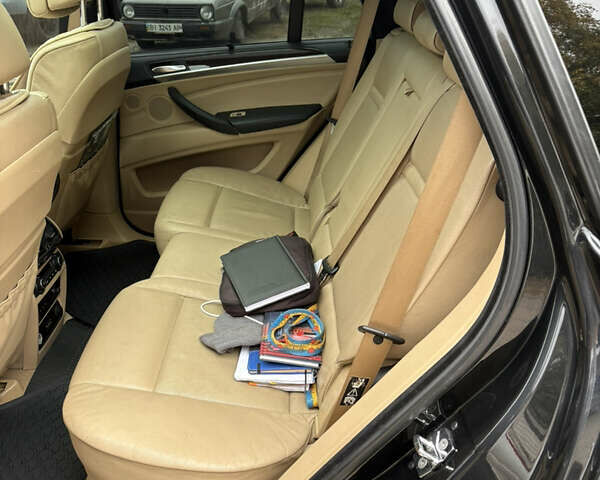 Черный БМВ Х5, объемом двигателя 4.8 л и пробегом 360 тыс. км за 9000 $, фото 6 на Automoto.ua