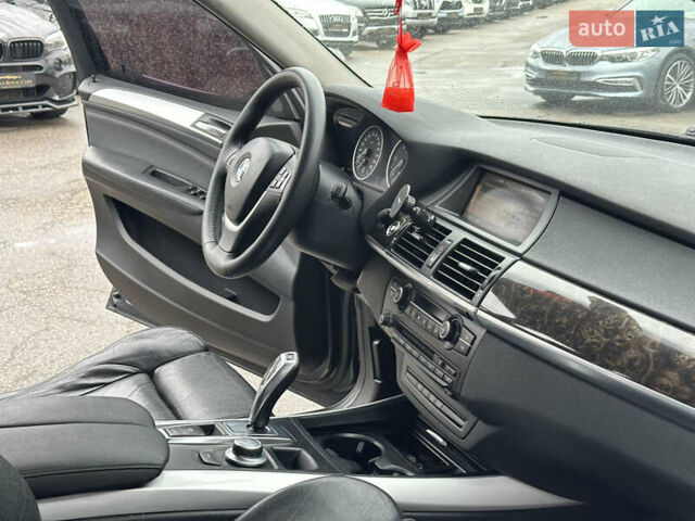 Чорний БМВ Х5, об'ємом двигуна 2.99 л та пробігом 490 тис. км за 15500 $, фото 24 на Automoto.ua