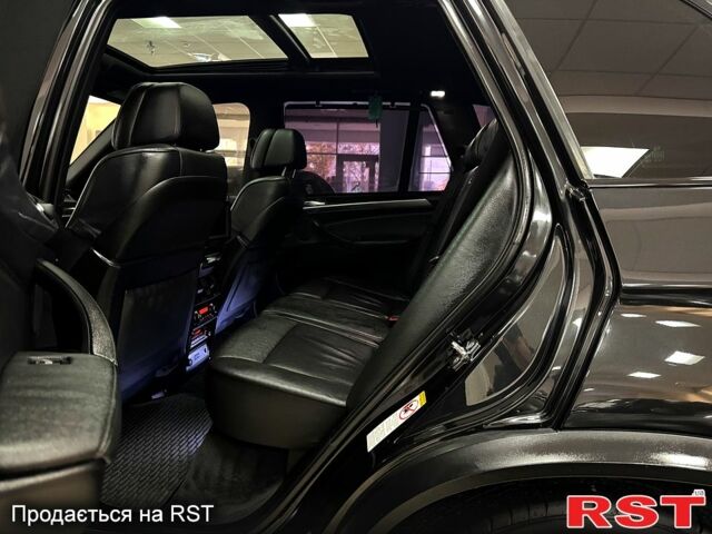 Черный БМВ Х5, объемом двигателя 4.8 л и пробегом 210 тыс. км за 11000 $, фото 7 на Automoto.ua