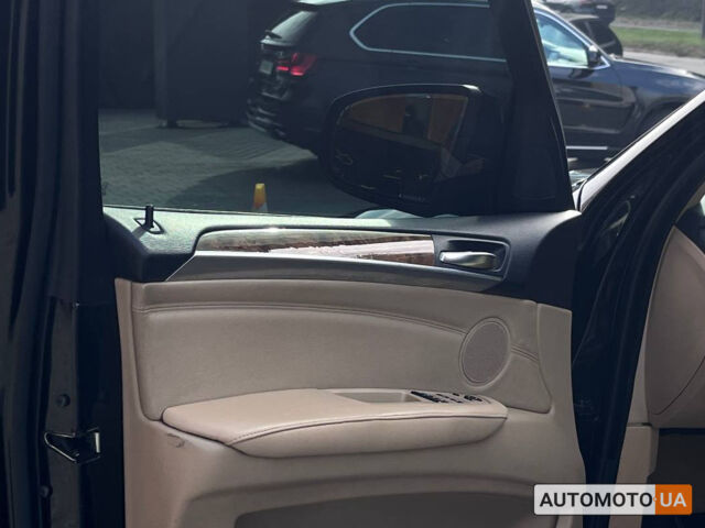 Чорний БМВ Х5, об'ємом двигуна 3 л та пробігом 301 тис. км за 14100 $, фото 6 на Automoto.ua