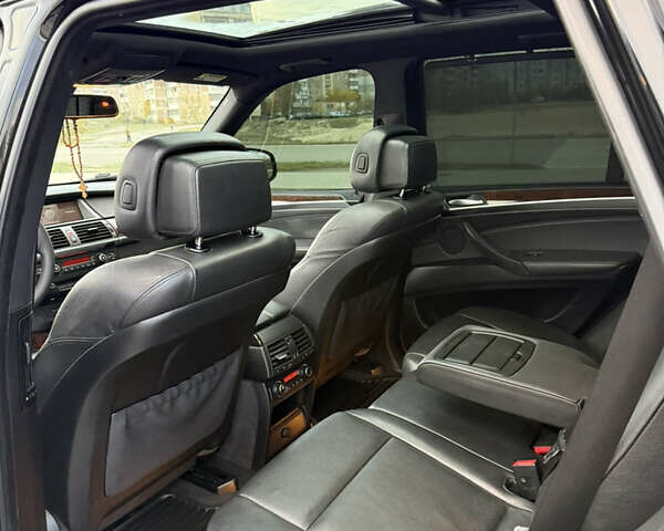 Черный БМВ Х5, объемом двигателя 3 л и пробегом 320 тыс. км за 11500 $, фото 14 на Automoto.ua