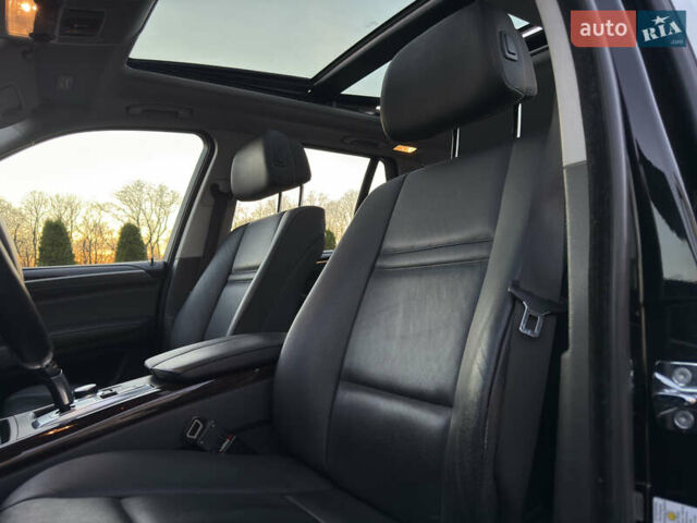 Чорний БМВ Х5, об'ємом двигуна 3 л та пробігом 110 тис. км за 12900 $, фото 56 на Automoto.ua