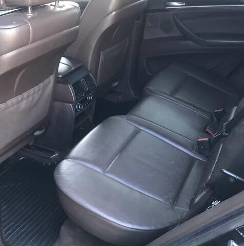 Чорний БМВ Х5, об'ємом двигуна 3 л та пробігом 340 тис. км за 9999 $, фото 12 на Automoto.ua
