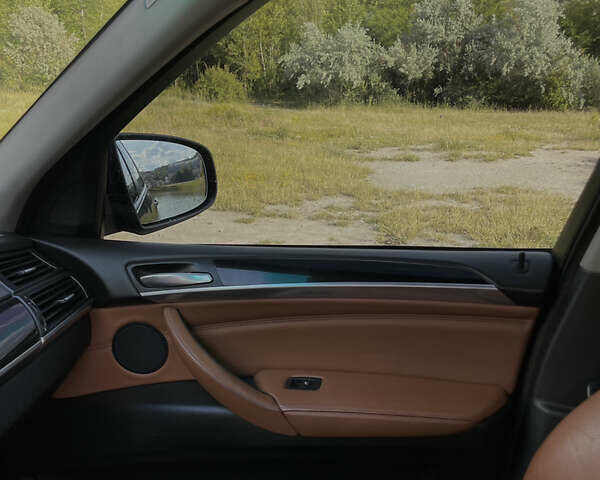 Чорний БМВ Х5, об'ємом двигуна 2.99 л та пробігом 391 тис. км за 15000 $, фото 17 на Automoto.ua