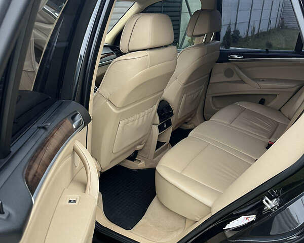 Чорний БМВ Х5, об'ємом двигуна 2.99 л та пробігом 320 тис. км за 13800 $, фото 12 на Automoto.ua