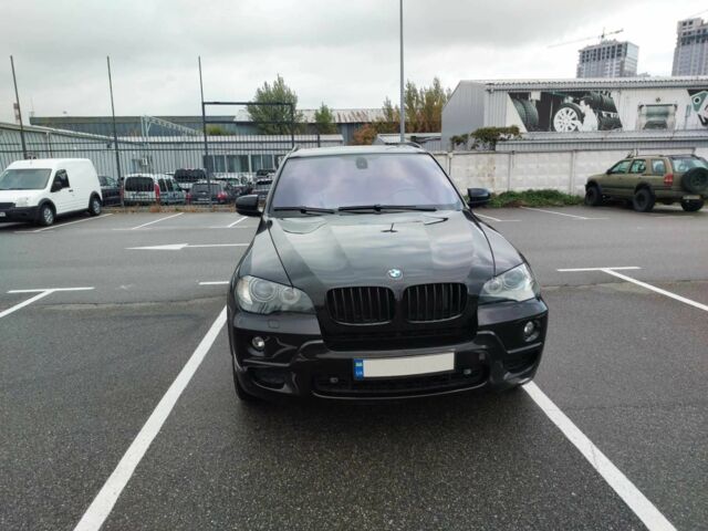 Черный БМВ Х5, объемом двигателя 3 л и пробегом 250 тыс. км за 16000 $, фото 1 на Automoto.ua