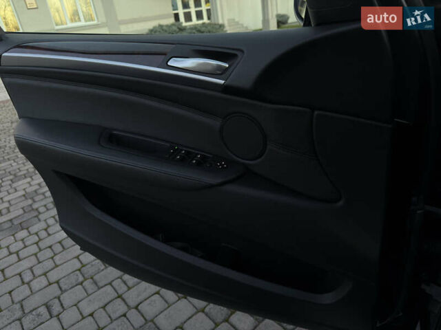 Чорний БМВ Х5, об'ємом двигуна 3 л та пробігом 110 тис. км за 12900 $, фото 111 на Automoto.ua