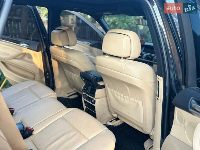 Черный БМВ Х5, объемом двигателя 3 л и пробегом 132 тыс. км за 11000 $, фото 5 на Automoto.ua