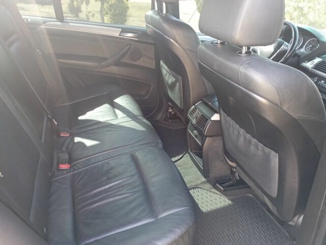 Черный БМВ Х5, объемом двигателя 0 л и пробегом 230 тыс. км за 15500 $, фото 5 на Automoto.ua