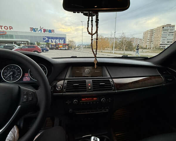 Черный БМВ Х5, объемом двигателя 3 л и пробегом 320 тыс. км за 11500 $, фото 12 на Automoto.ua