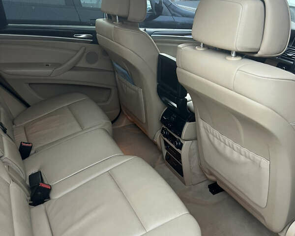 Чорний БМВ Х5, об'ємом двигуна 4.8 л та пробігом 230 тис. км за 14000 $, фото 23 на Automoto.ua