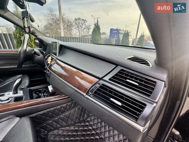Чорний БМВ Х5, об'ємом двигуна 4.8 л та пробігом 307 тис. км за 12999 $, фото 46 на Automoto.ua