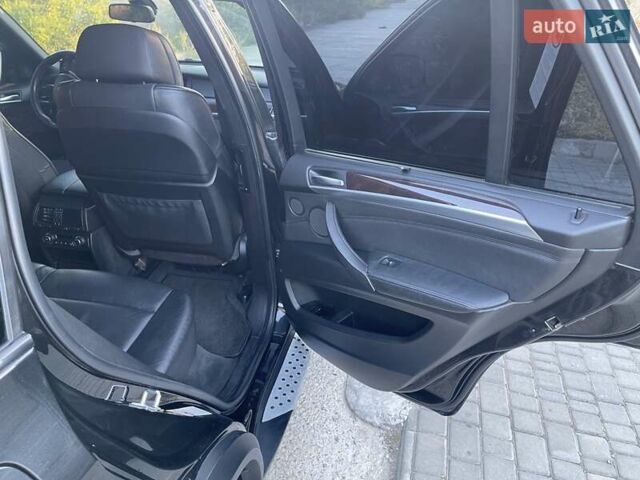 Черный БМВ Х5, объемом двигателя 4.8 л и пробегом 292 тыс. км за 12800 $, фото 7 на Automoto.ua