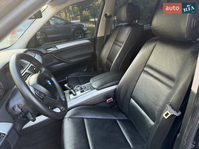 Чорний БМВ Х5, об'ємом двигуна 3 л та пробігом 244 тис. км за 16850 $, фото 14 на Automoto.ua