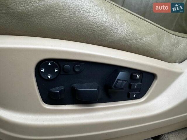 Чорний БМВ Х5, об'ємом двигуна 4.8 л та пробігом 250 тис. км за 10290 $, фото 15 на Automoto.ua