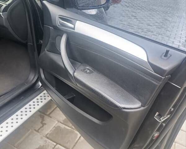 Черный БМВ Х5, объемом двигателя 3 л и пробегом 360 тыс. км за 16000 $, фото 11 на Automoto.ua