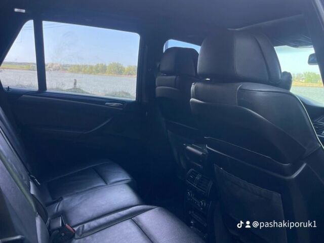 Черный БМВ Х5, объемом двигателя 4.8 л и пробегом 270 тыс. км за 15300 $, фото 11 на Automoto.ua