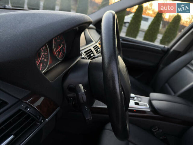 Чорний БМВ Х5, об'ємом двигуна 3 л та пробігом 110 тис. км за 12900 $, фото 61 на Automoto.ua