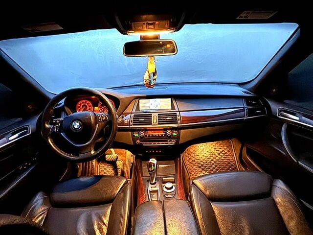 Черный БМВ Х5, объемом двигателя 4.8 л и пробегом 159 тыс. км за 10300 $, фото 6 на Automoto.ua