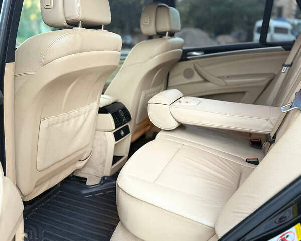 Черный БМВ Х5, объемом двигателя 2.99 л и пробегом 286 тыс. км за 15599 $, фото 18 на Automoto.ua