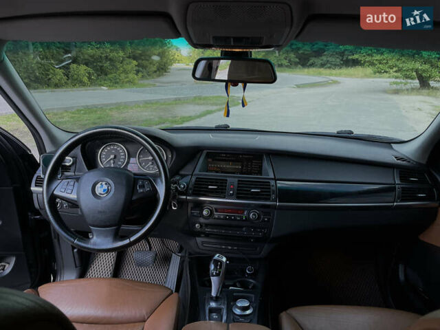 Чорний БМВ Х5, об'ємом двигуна 2.99 л та пробігом 391 тис. км за 15000 $, фото 8 на Automoto.ua