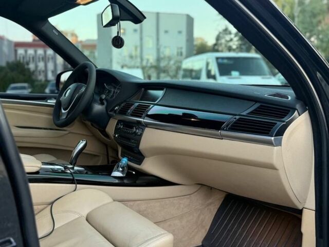 Черный БМВ Х5, объемом двигателя 3 л и пробегом 286 тыс. км за 15599 $, фото 17 на Automoto.ua