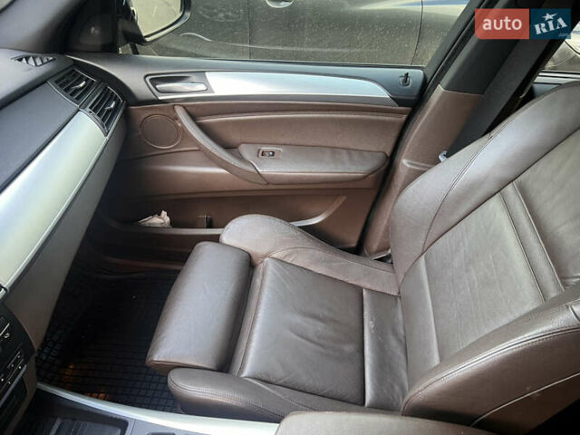 Черный БМВ Х5, объемом двигателя 3 л и пробегом 250 тыс. км за 13800 $, фото 9 на Automoto.ua